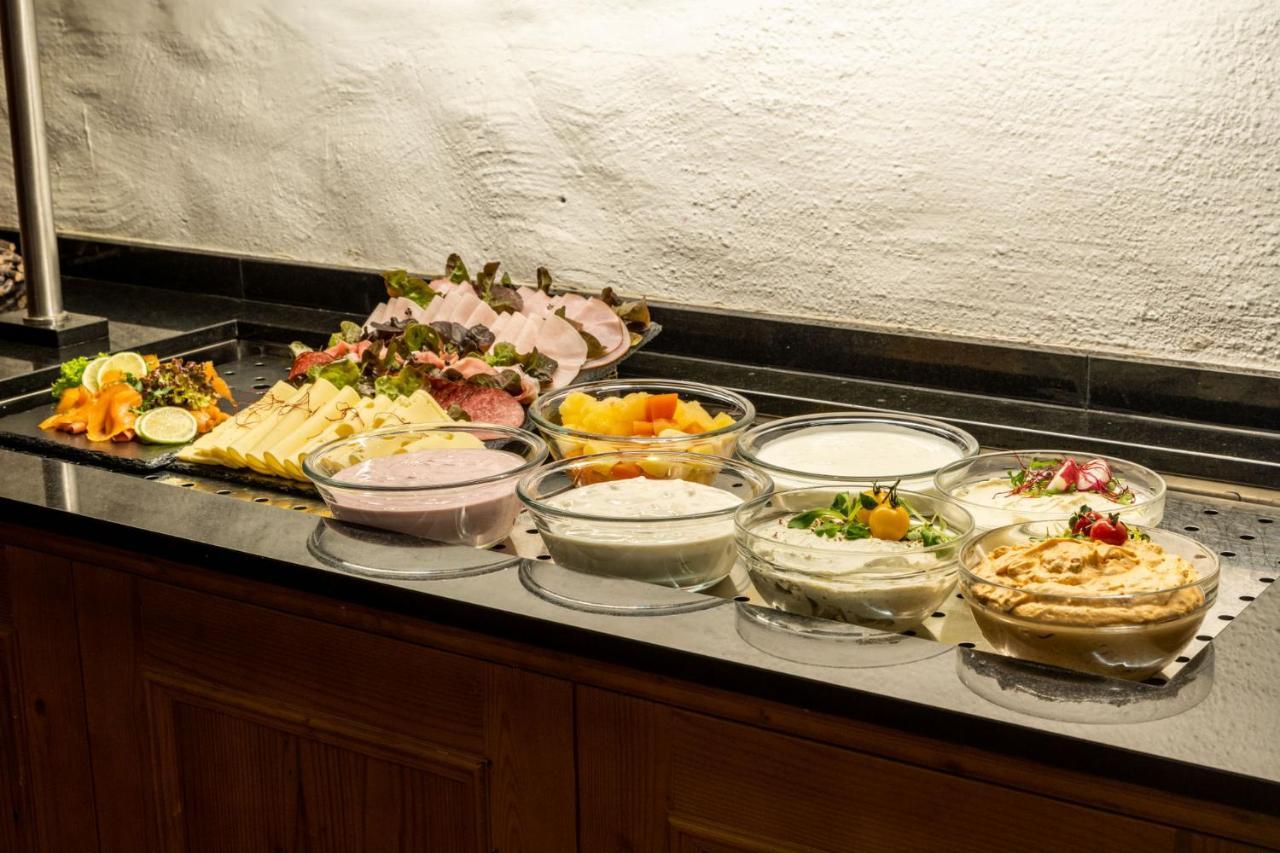 Sporthotel Cristall フルプメス エクステリア 写真