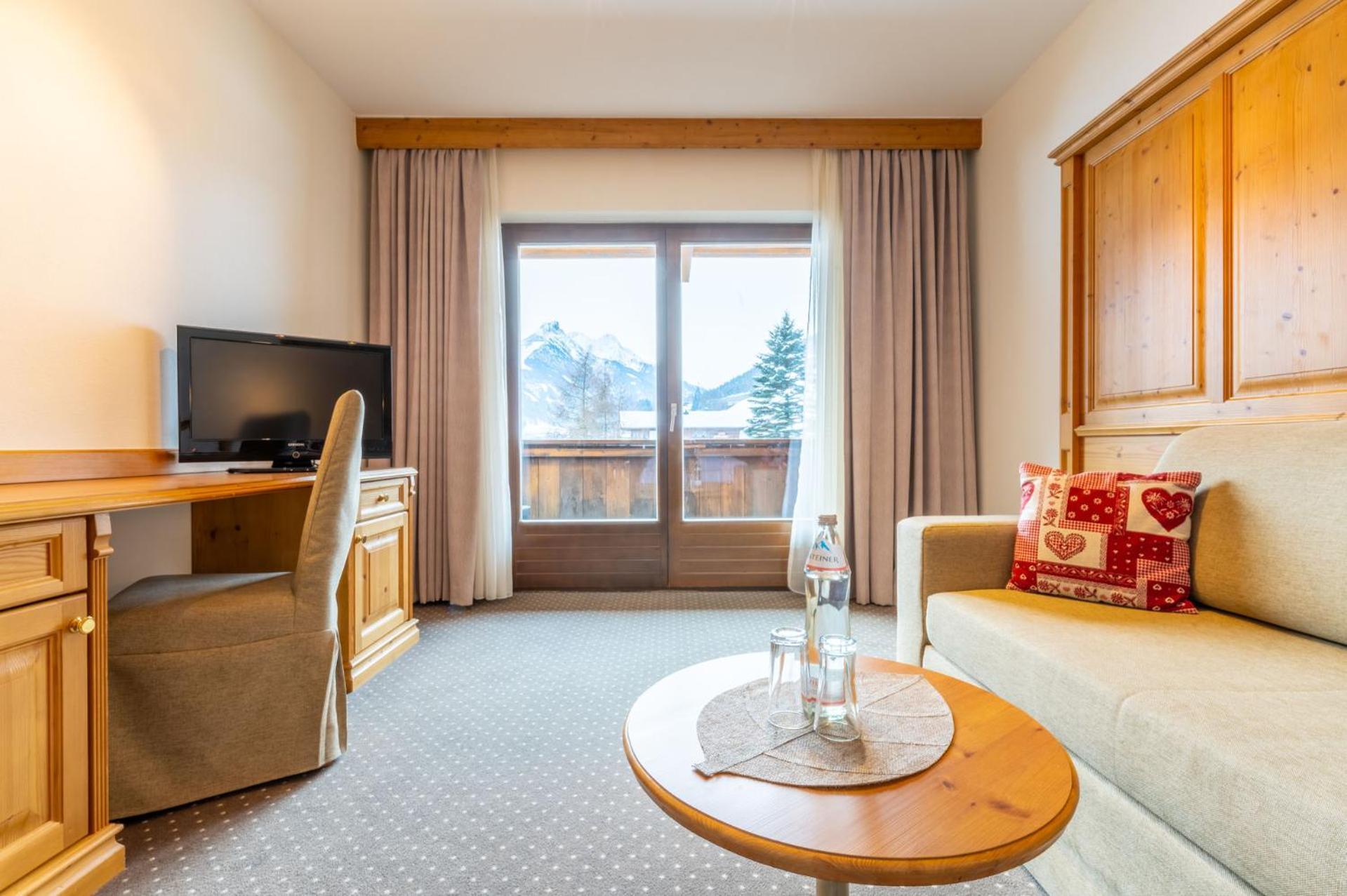 Sporthotel Cristall フルプメス エクステリア 写真